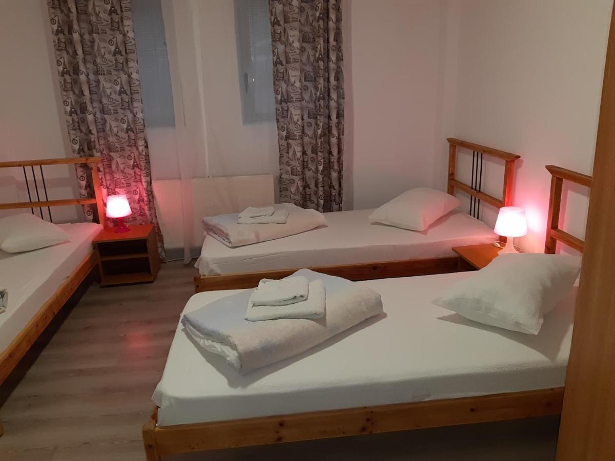Carol 51 Hostel Bükreş Dış mekan fotoğraf