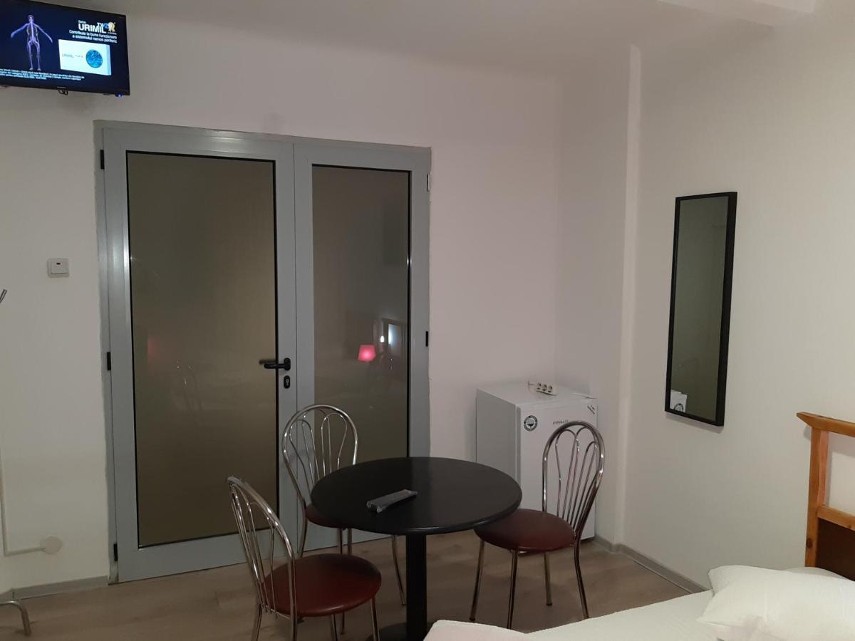 Carol 51 Hostel Bükreş Dış mekan fotoğraf